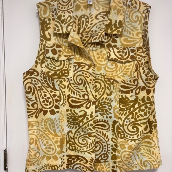 Paisley Print Sleeveless Jean Jacket - Picture 1 of 4
